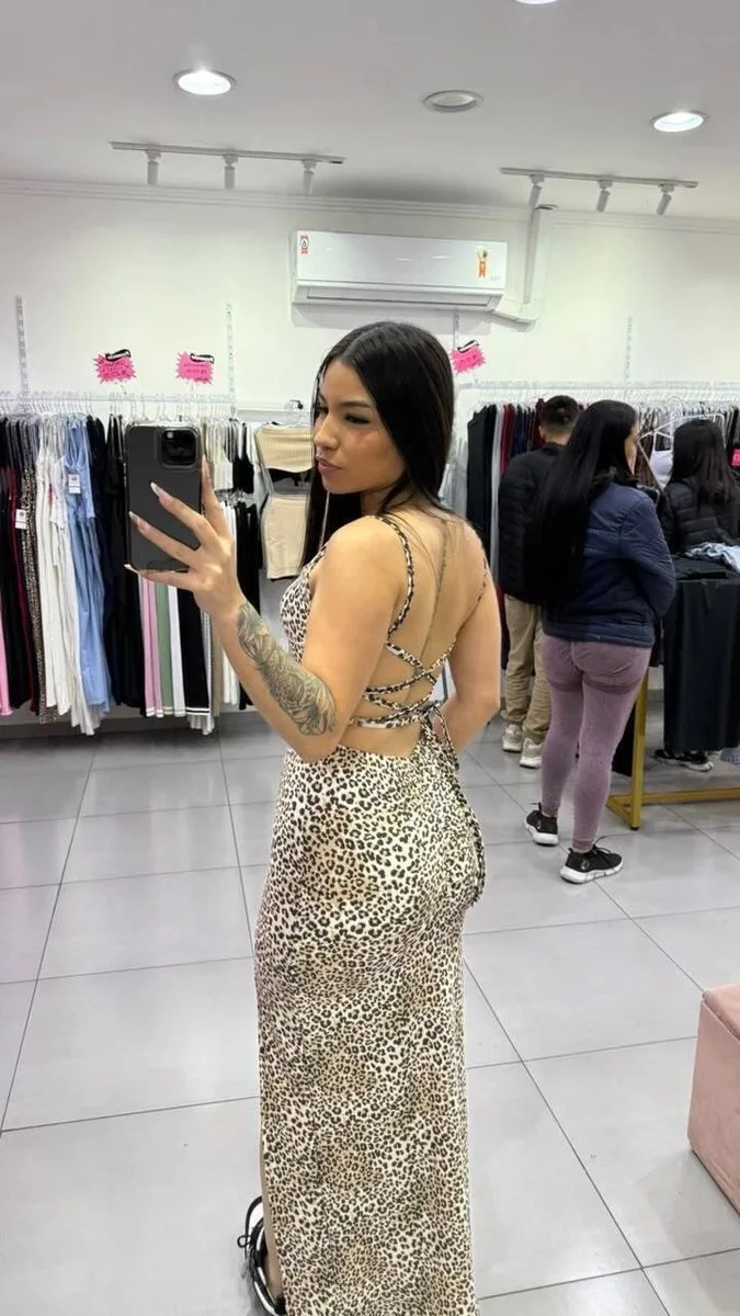 Vestido Longo Suplex Trançado Nas Costas, Levanta Bumbum e Com Fenda Oncinha - foto 2