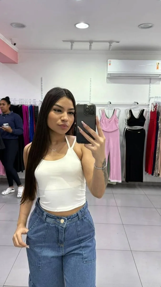 Cropped Poliamida Com Alcinha e Amarração Off White - foto 1