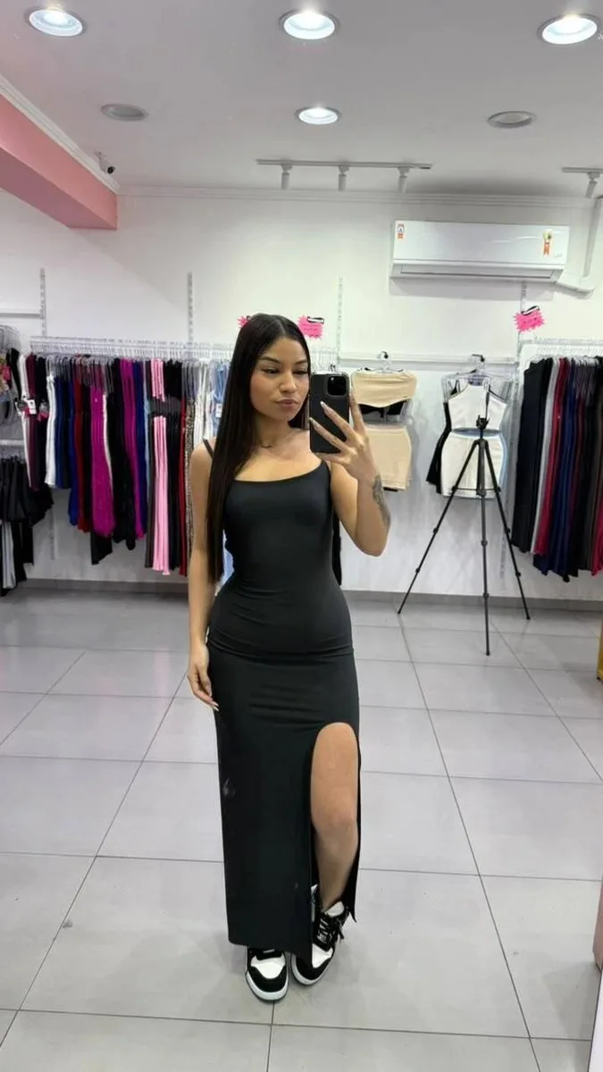 Vestido Longo Suplex Trançado Nas Costas, Levanta Bumbum e Com Fenda Preto - foto 1