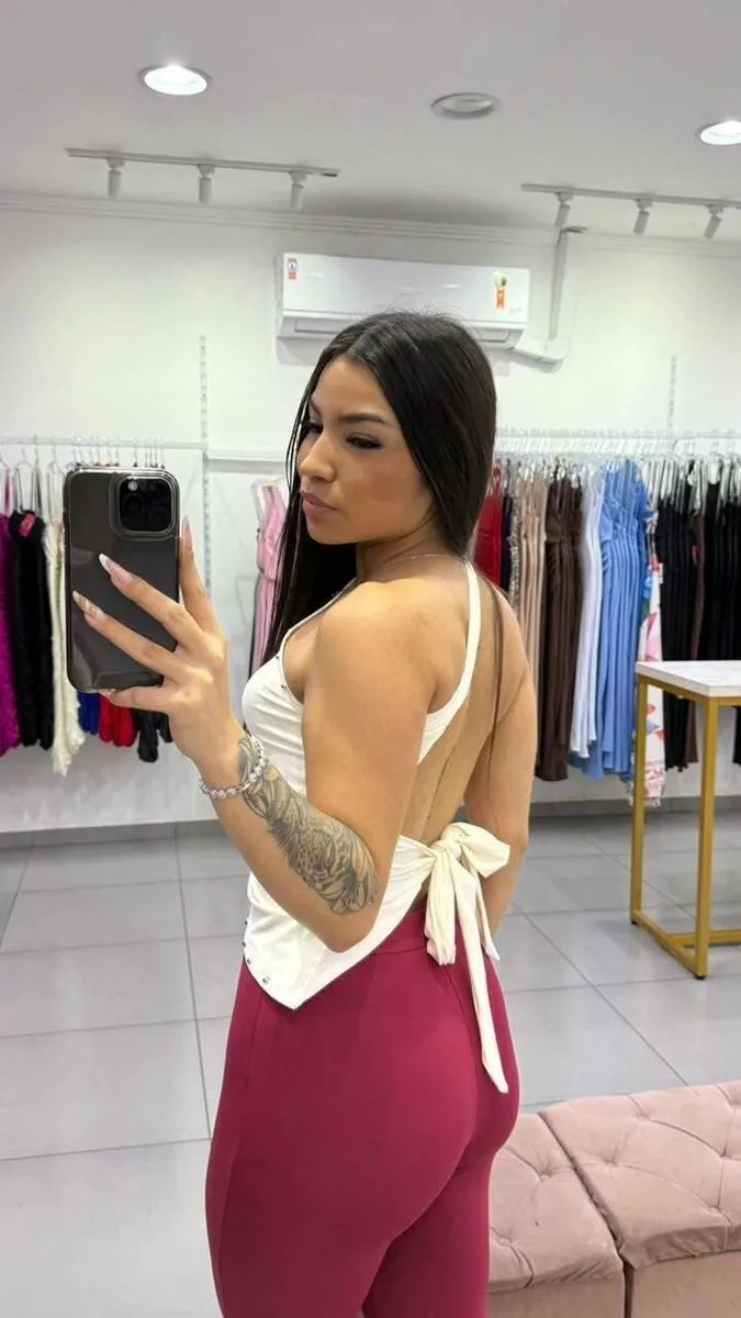 Blusa Assimétrica Com Costas Aberas E Strass Prata Off White - foto 2