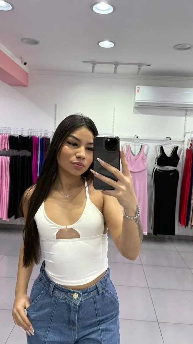 Cropped Poliamida Alça Fina Detalhe Argolinha No Peito Off White - foto 1