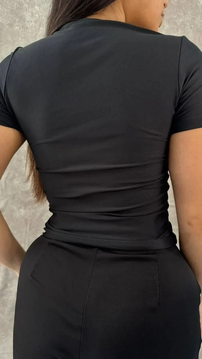 Blusa Gola Quadrada em Suplex Preta - foto 3