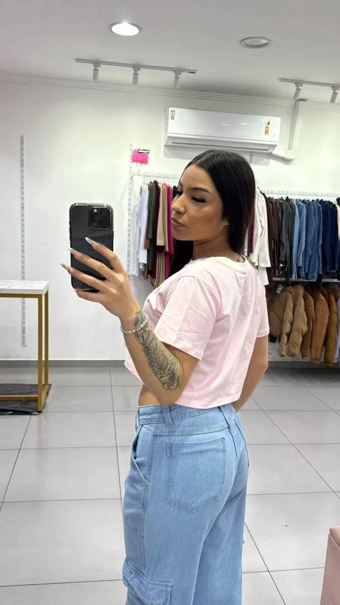 T-shirt Curta Los Angeles Rosa Com Escrita Branca e Gola Branca - foto 2