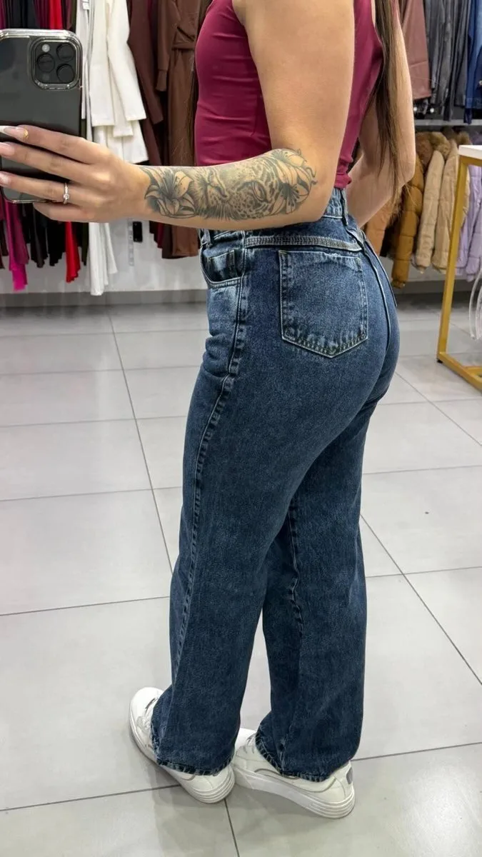 Calça Jeans Wide Leg Lisa Lavagem Azul Ceu Botão Dourado - foto 2