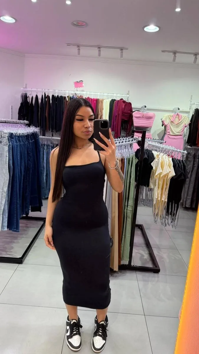 Vestido Pamela Longo E Costas Ajustaveis Preto - foto 1