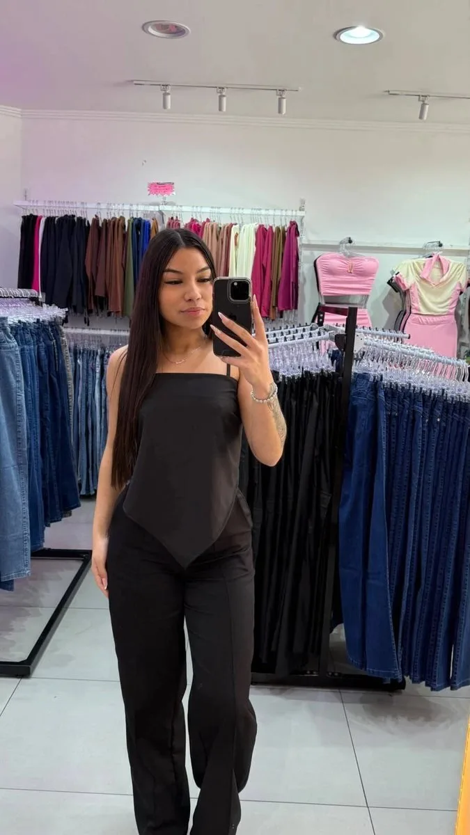 Cropped Lenço Triangulo Estampando Preto - foto 1