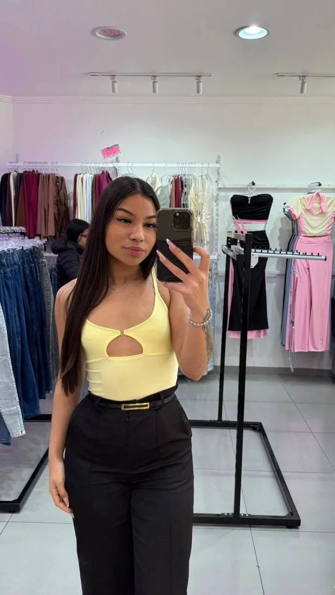 Cropped Argolinha No Meio Suplex Amarelo - foto 1