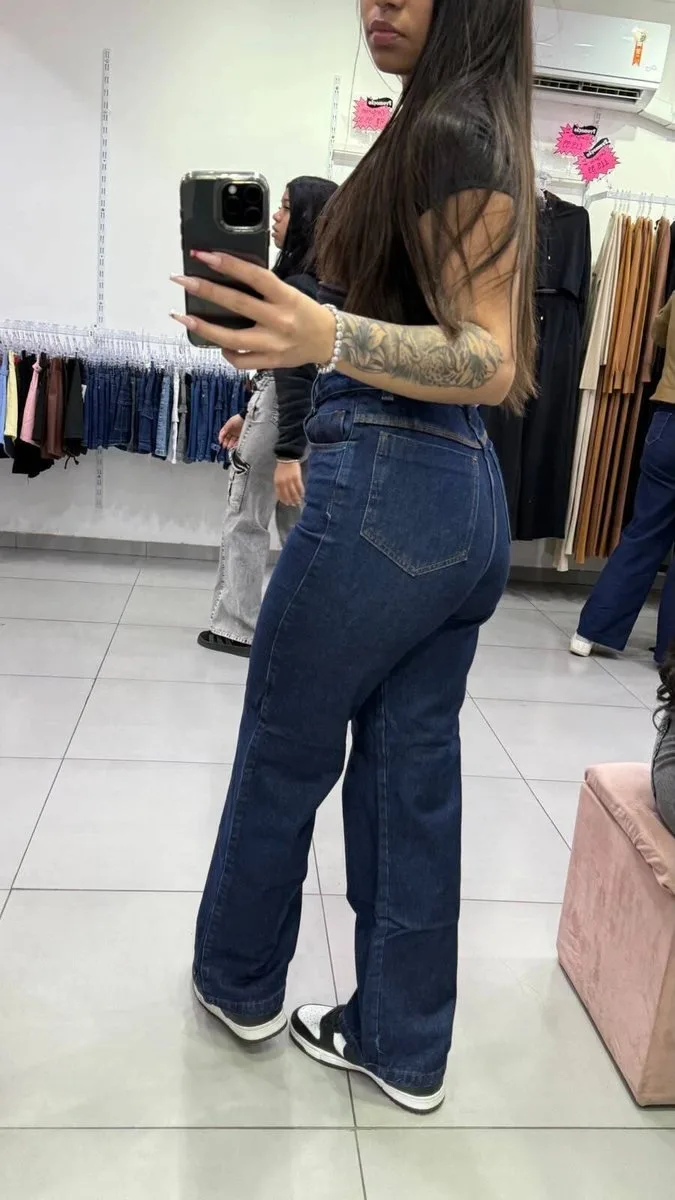 Calça Jeans Wide Leg Lisa Lavagem Escura - foto 2