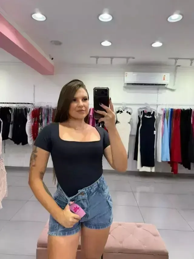 Body Poliamida Gola Quadrada E Manga Curta Preto - foto 1
