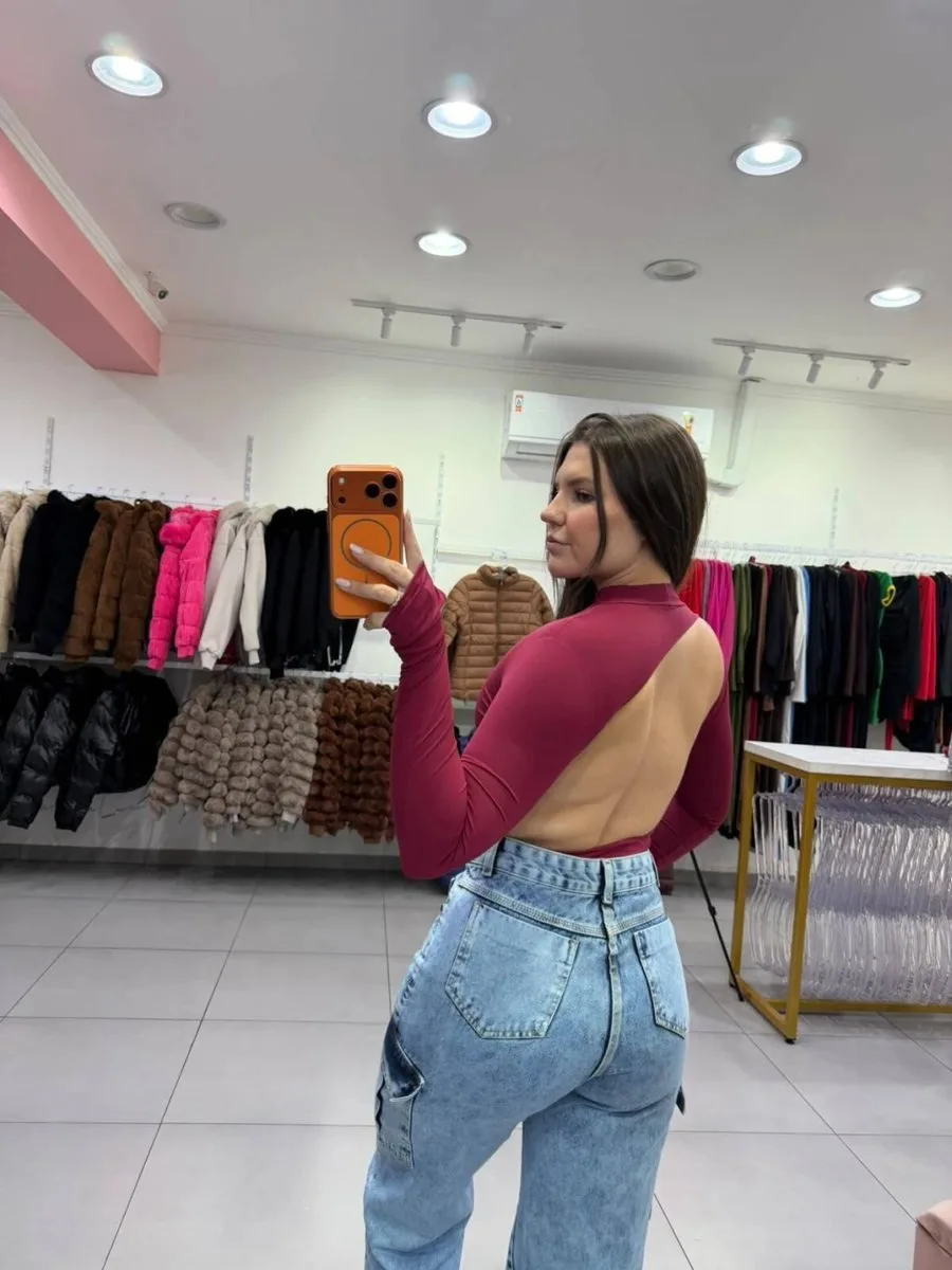 Body Poliamida Cíntia Com Recorte Lateral e Costas Nuas Vinho - foto 3