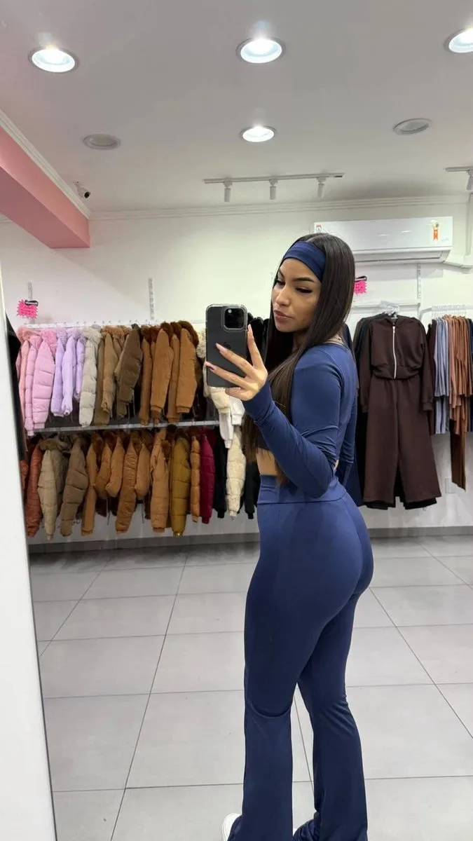 Conjunto Suplex Manga Longa e Calça Flare Com Faixa Azul Marinho - foto 2