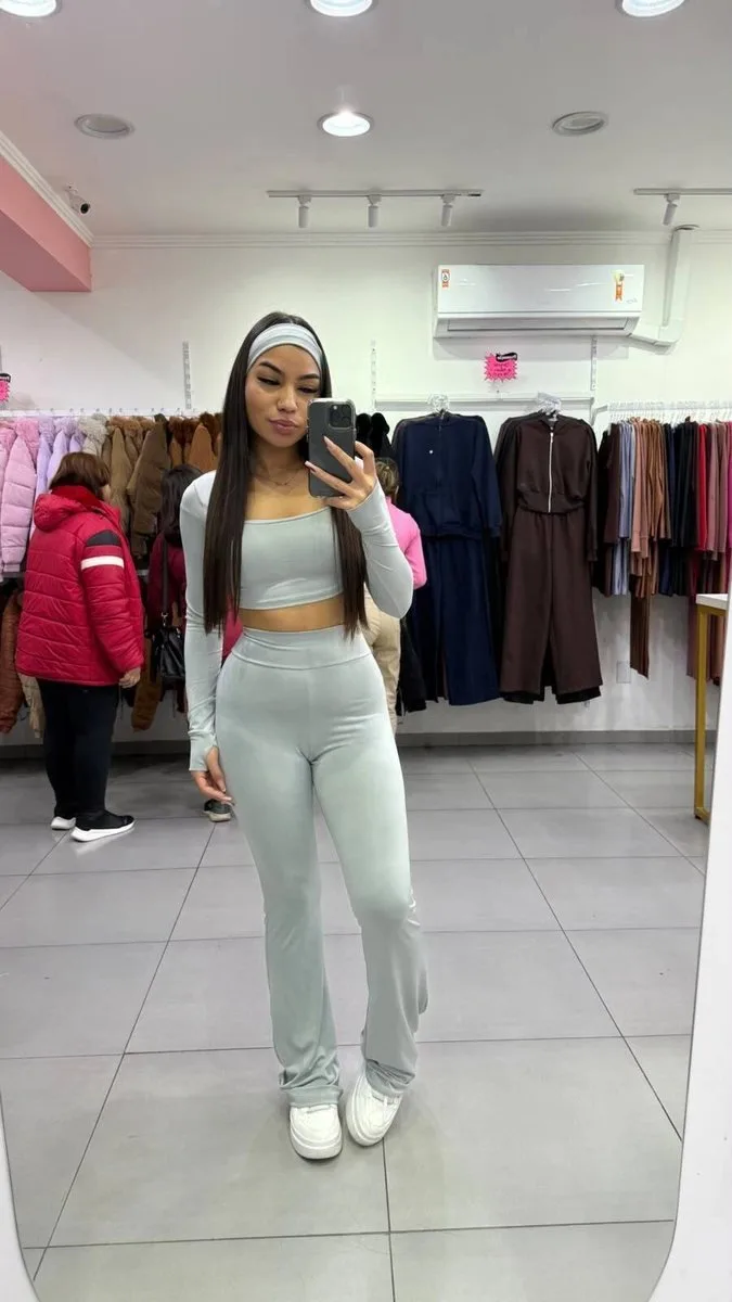 Conjunto Suplex Manga Longa e Calça Flare Com Faixa Cinza - foto 1