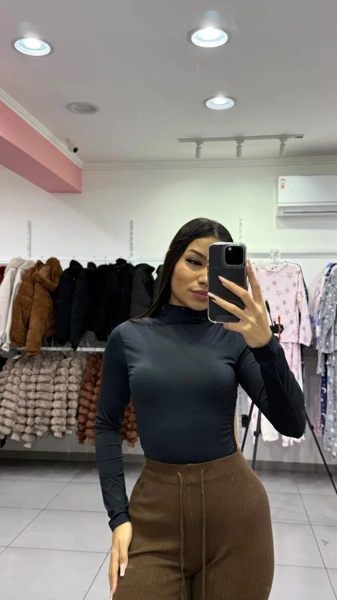 Body Poliamida Com Gola Costa Nua Preto - foto 1