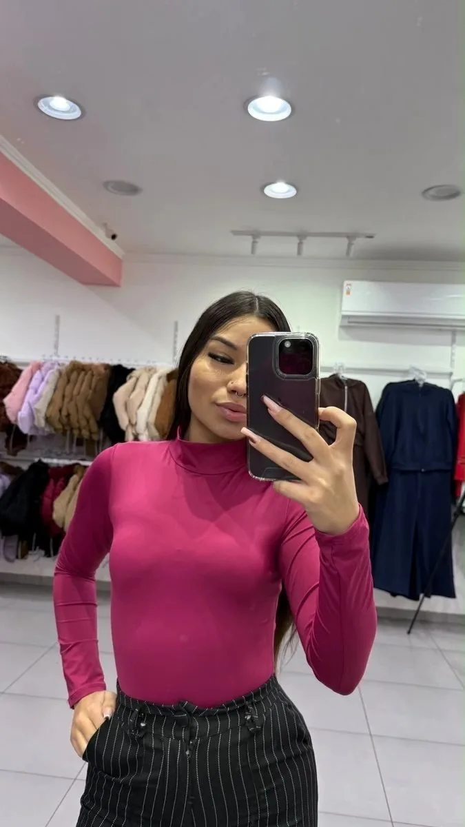 Body Poliamida Com Gola E Manga Longa Bordo - foto 1