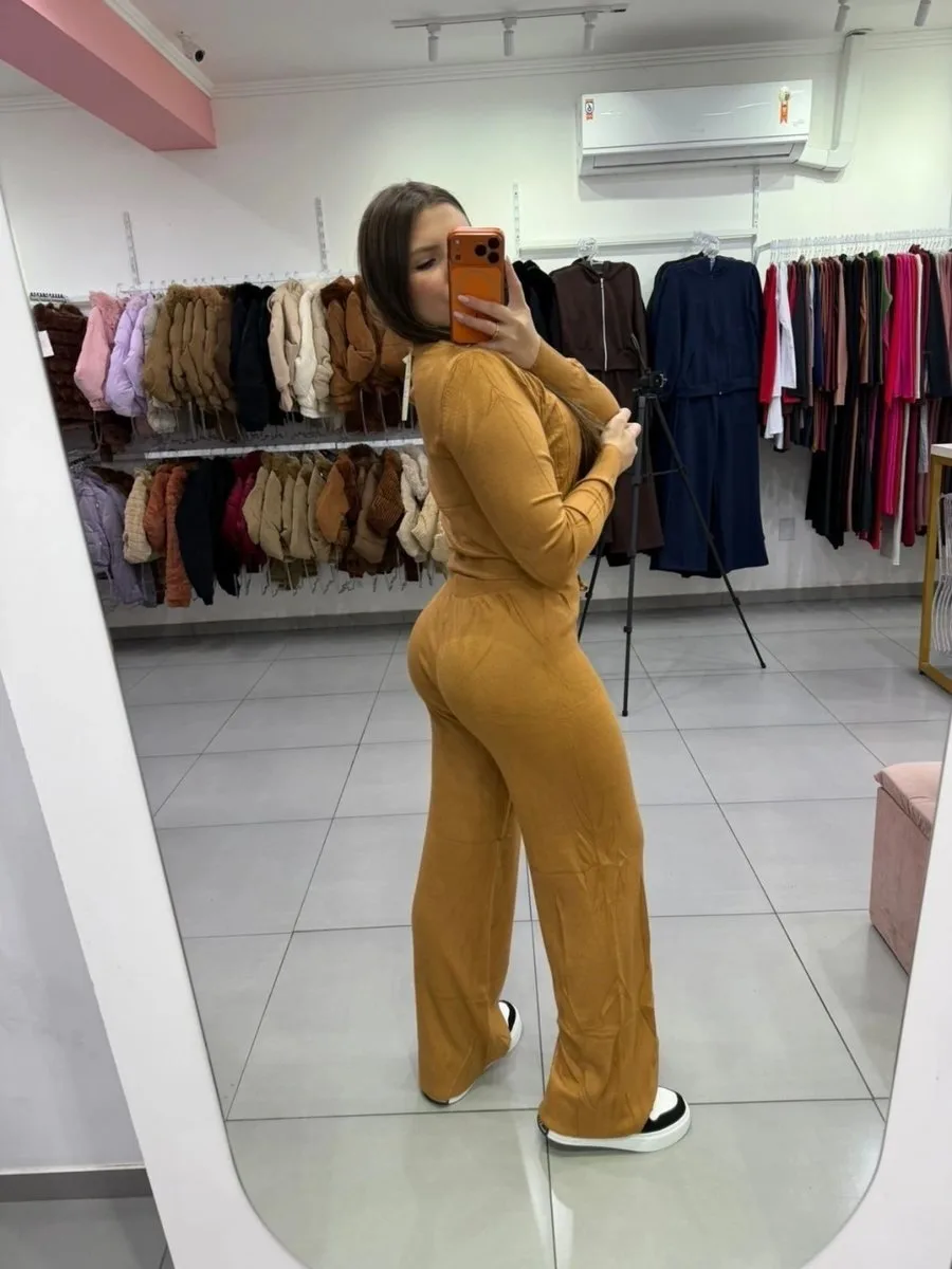 Conjunto Mousse Blusa Detalhe Transados E Calça Pantalona Bege - foto 3