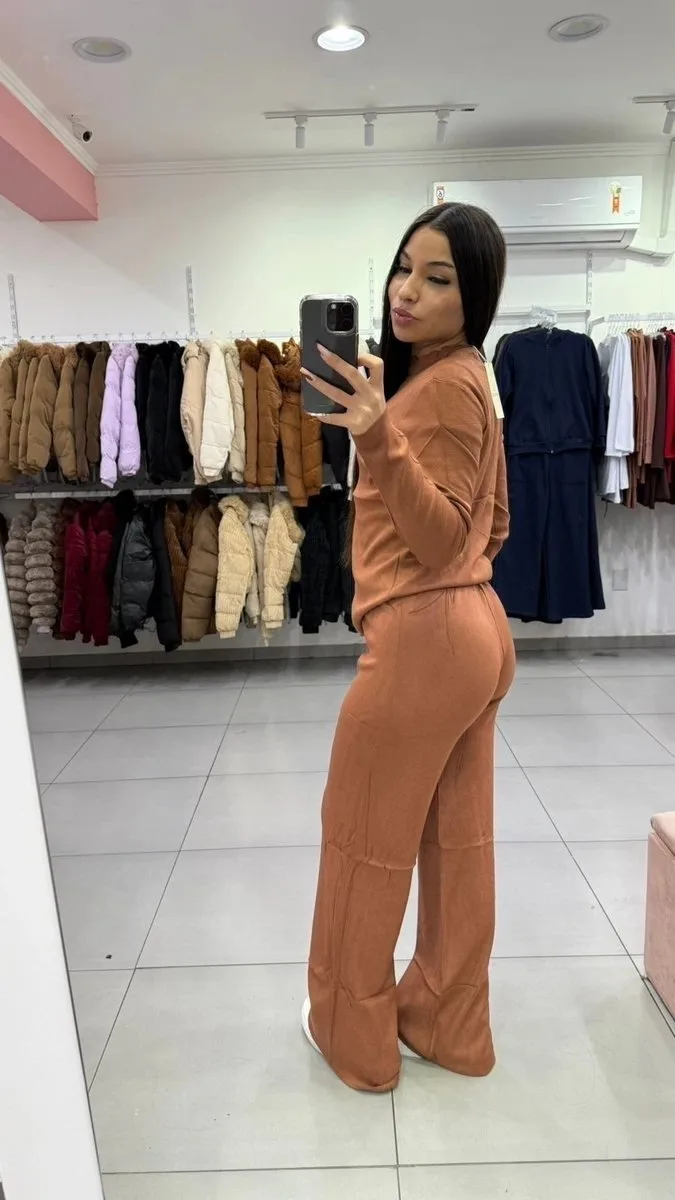 Conjunto Mousse Blusa Básica Com Calça Pantalona Marrom - foto 2