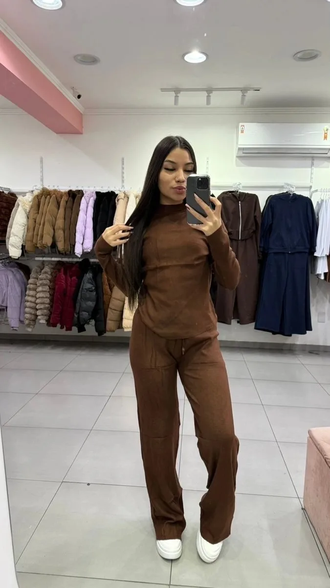 Conjunto Mousse Blusa Básica Com Calça Pantalona Marrom Escuro - foto 1