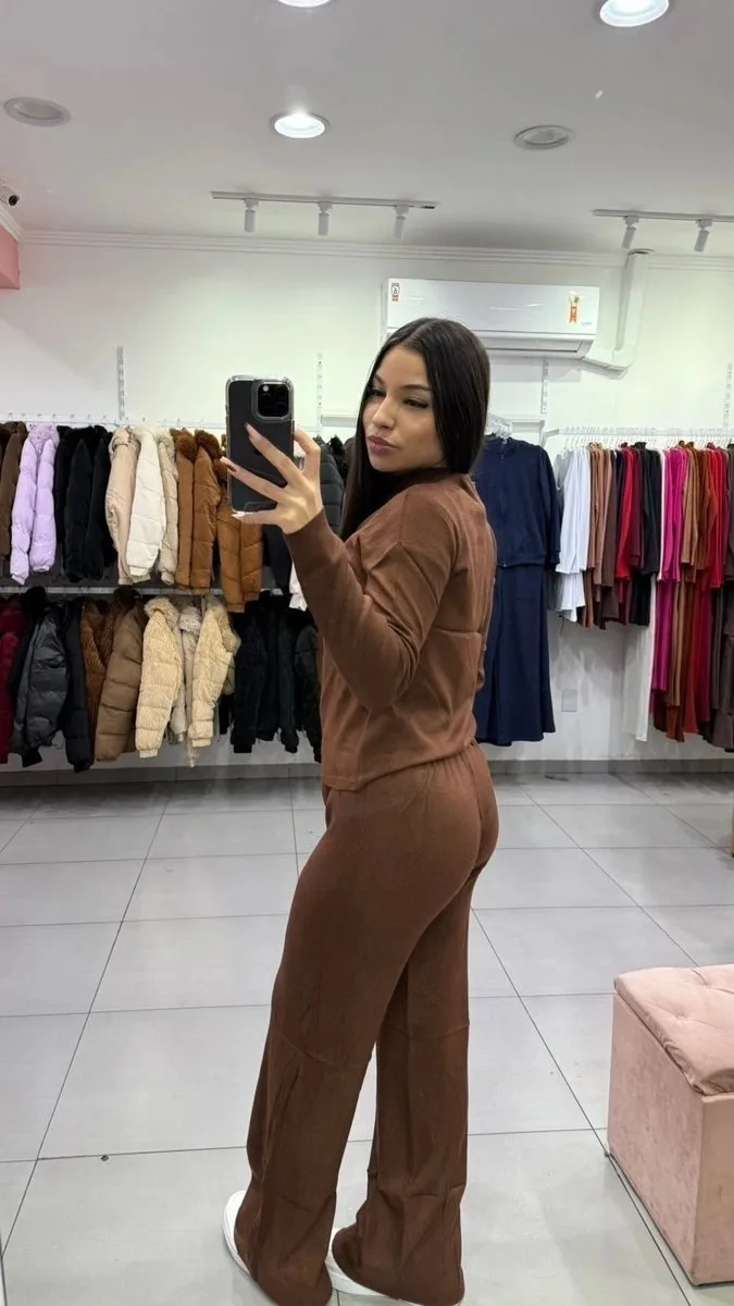 Conjunto Mousse Blusa Básica Com Calça Pantalona Marrom Escuro - foto 2