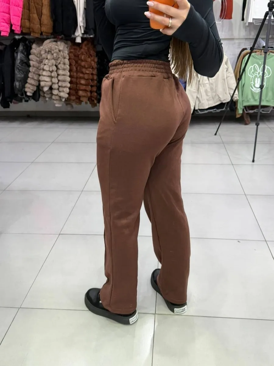 Calça Moletom Apeluciada Detalhe Linha Frontal Marrom - foto 2
