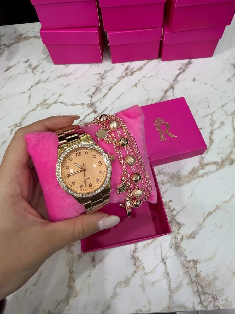 Relógio Dourado Com A Pulseira Pingentes - foto 1