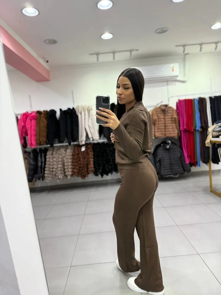 Conjunto Modal Mousse Com Cropped Gola Dobrável E Calça Marrom Escuro - foto 2