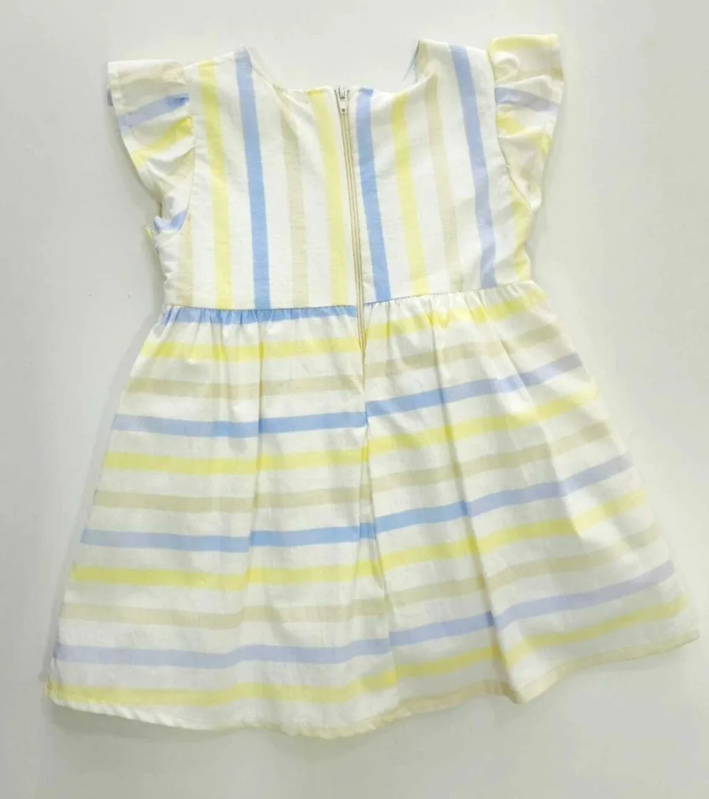 Vestido com Caldinha Tapa Fralda Brandili Mundi em Tricoline Laço - foto 4