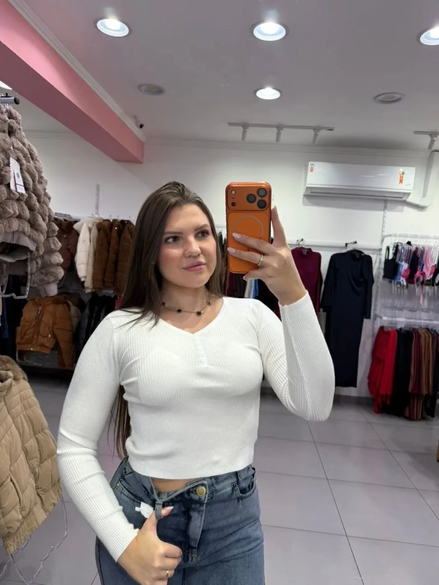 Cropped Modal Mousse Com Manga Longa E Detalhe Botões Branco - foto 1