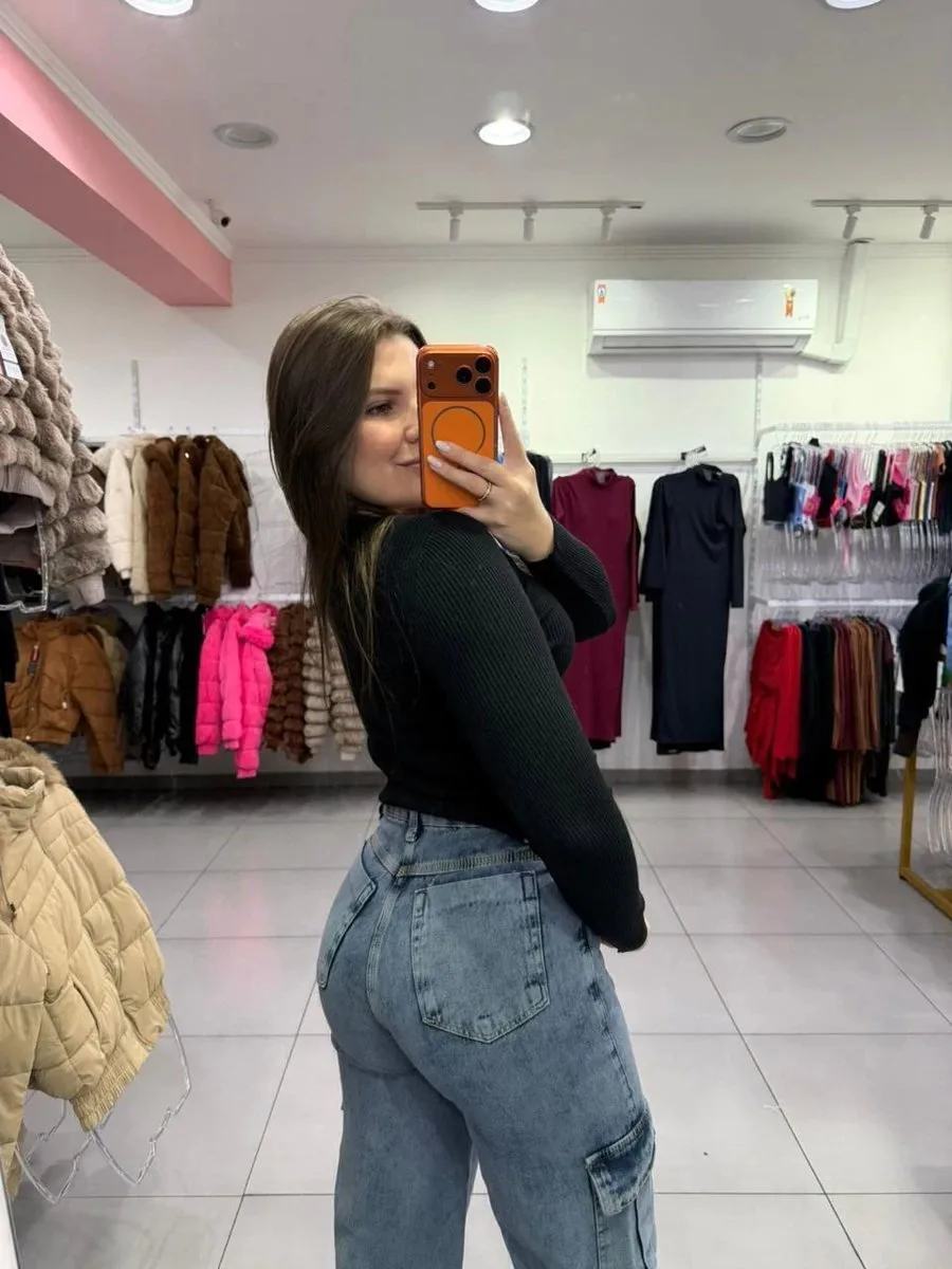Cropped Modal Mousse Com Manga Longa E Detalhe Botões Preto - foto 2
