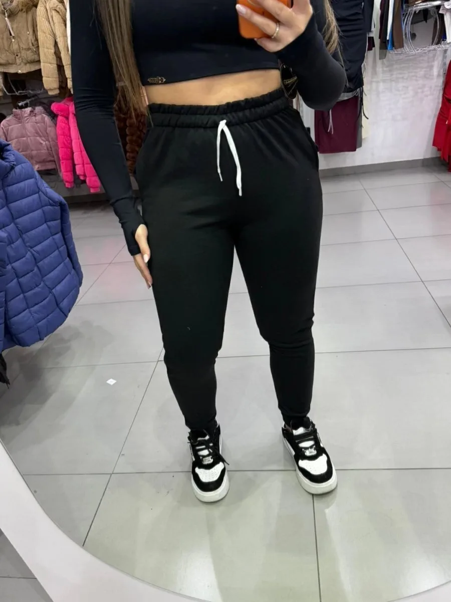 Calça Moletom Com Cordinha Regulagem Preto - foto 1