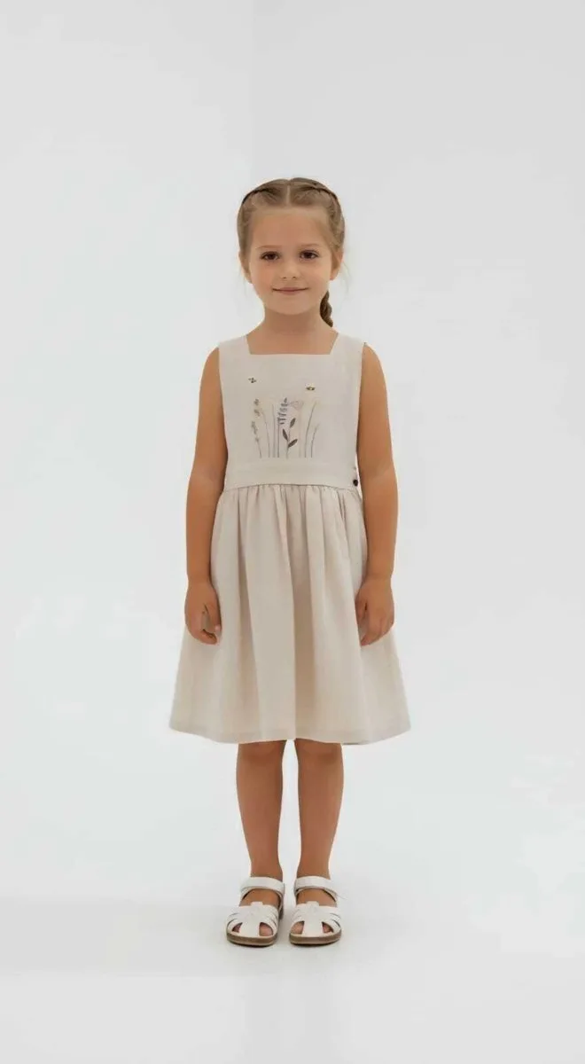 Vestido Jardineira - Salopete Infantil Flor de Lis em Linho - MOM - Bege - foto 3