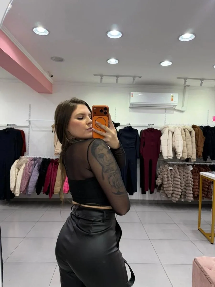 Cropped Tule Com Manga Longa E Gola Preto - foto 2