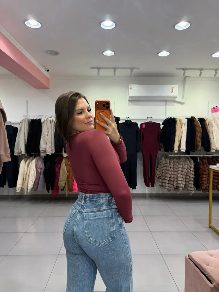 Body Poliamida Com Manga Longa E Gola Quadrada Bordo - foto 2