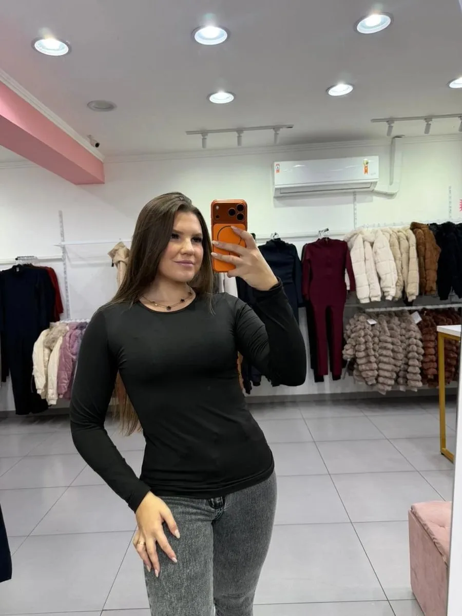Blusa Térmica Básica Com Manga Longa Preto - foto 1