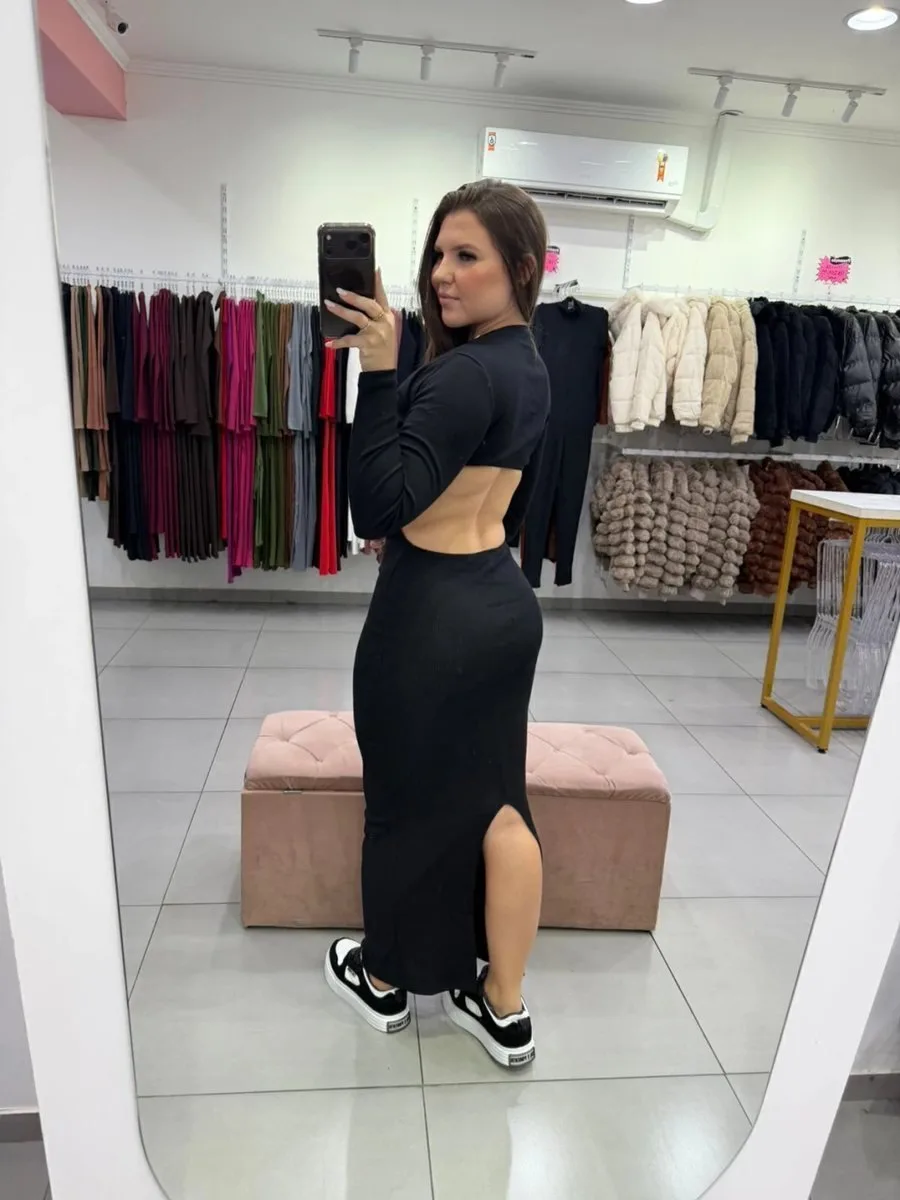 Vestido Ribana Longo Com Abertura Nas Costa Manga Longa E Fenda Atrás - foto 3