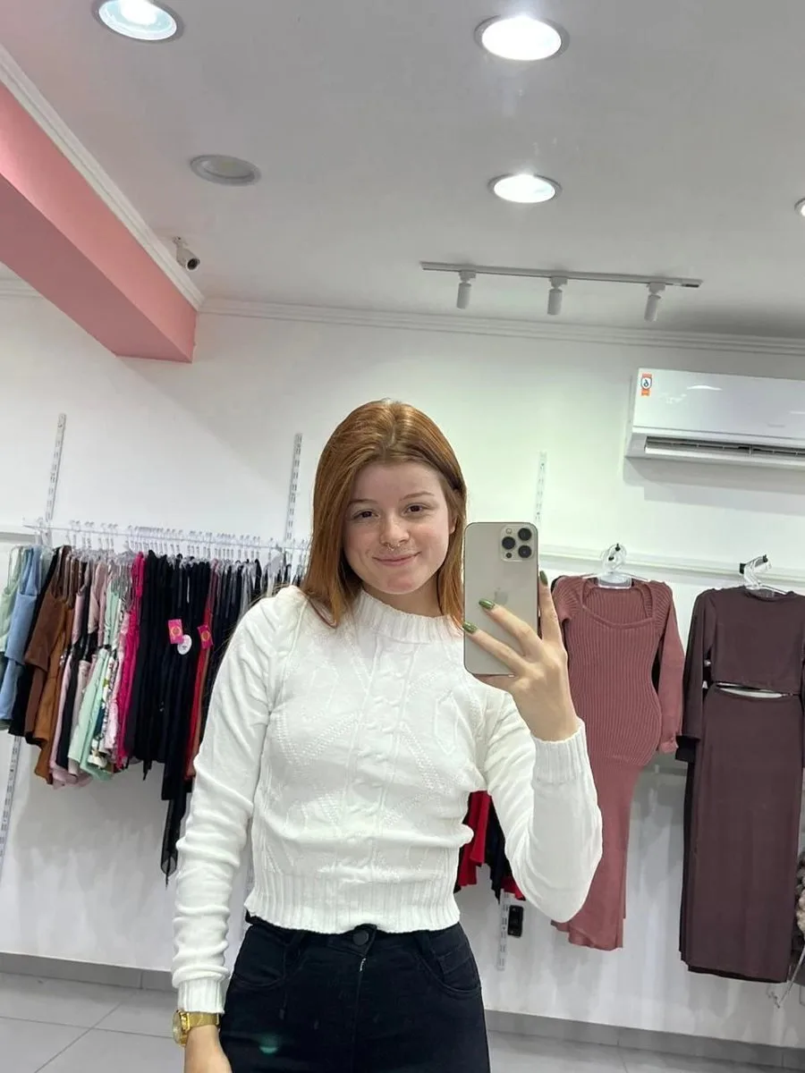 Cropped Modal Com Manga Longa E Gola Detalhes - foto 1