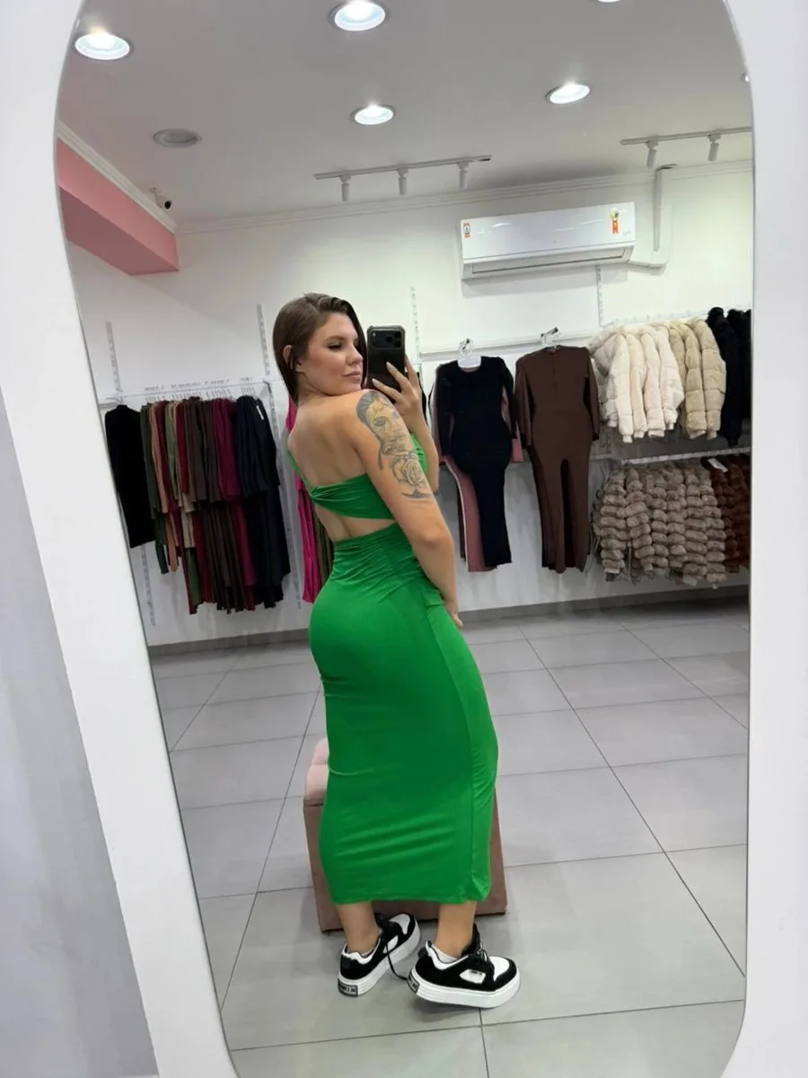 Vestido Canelado Fino Com Uma Alça E Detalhe na Frente Verde - foto 3