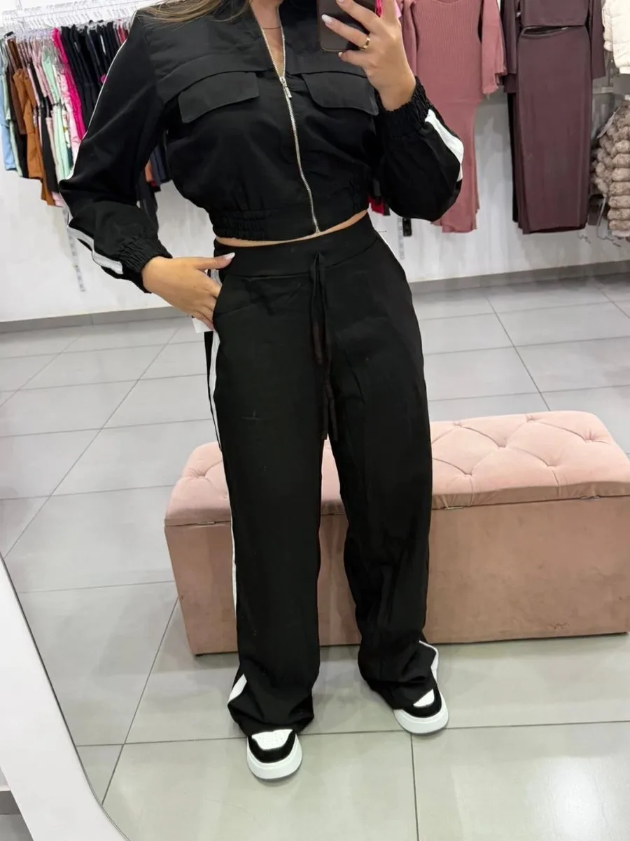 Conjunto Alfaiataria Calça Pantalona Com Bolsos E Casaco Cropped Com Ziper Preto - foto 3