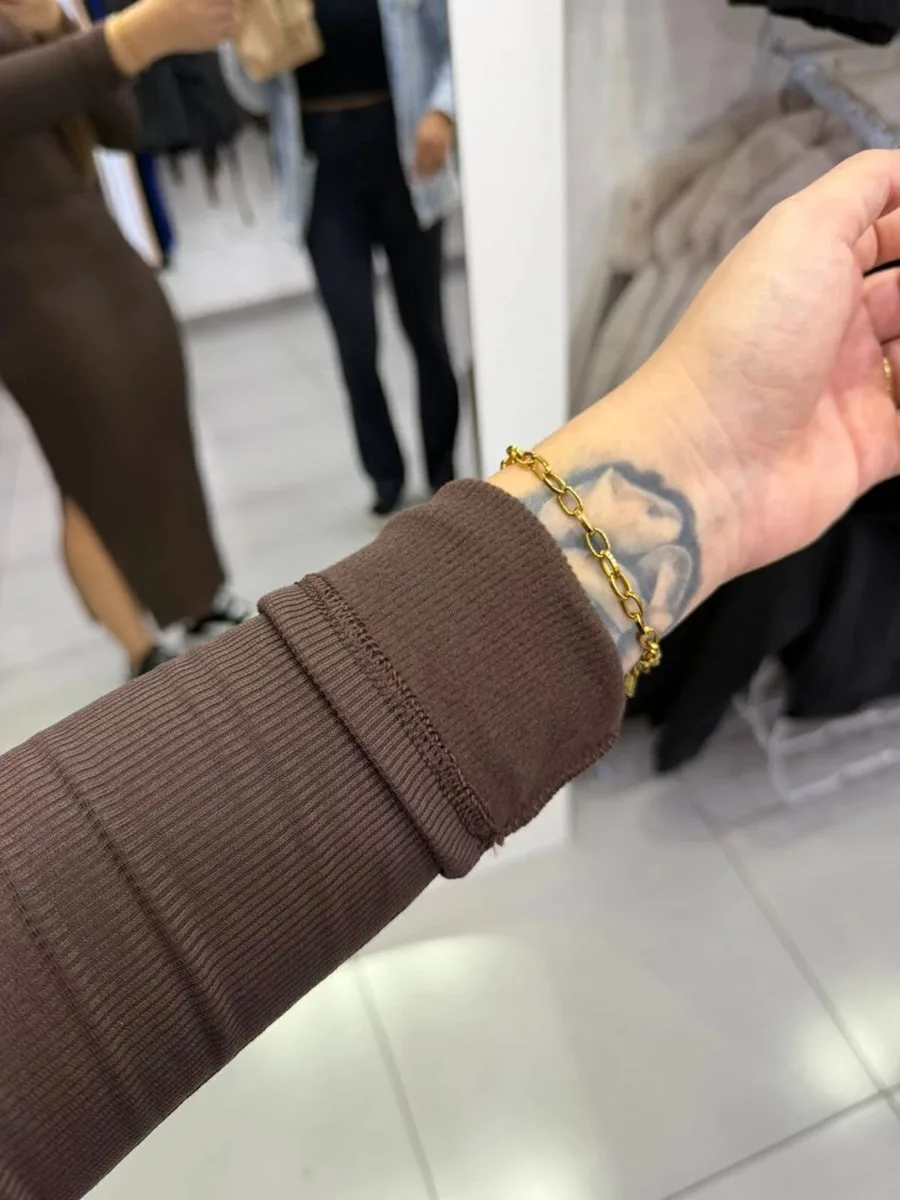 Vestido Canelado Térmico Longo Com Manga Longa E Gola Alta Marrom Escuro - foto 3