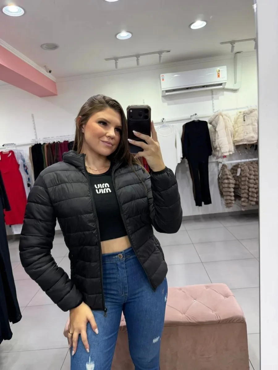 Jaqueta Bobojaco Sem Pelo Por Dentro E Com Capuz Removível Preto - foto 4