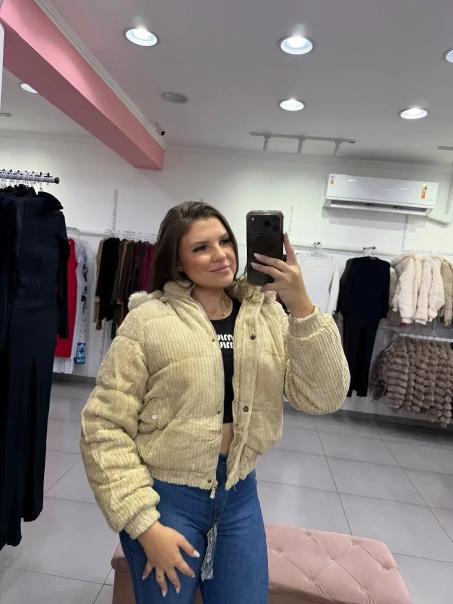 Jaquetas Puffer Pelinho Dentro Capuz Removível Bege - foto 1