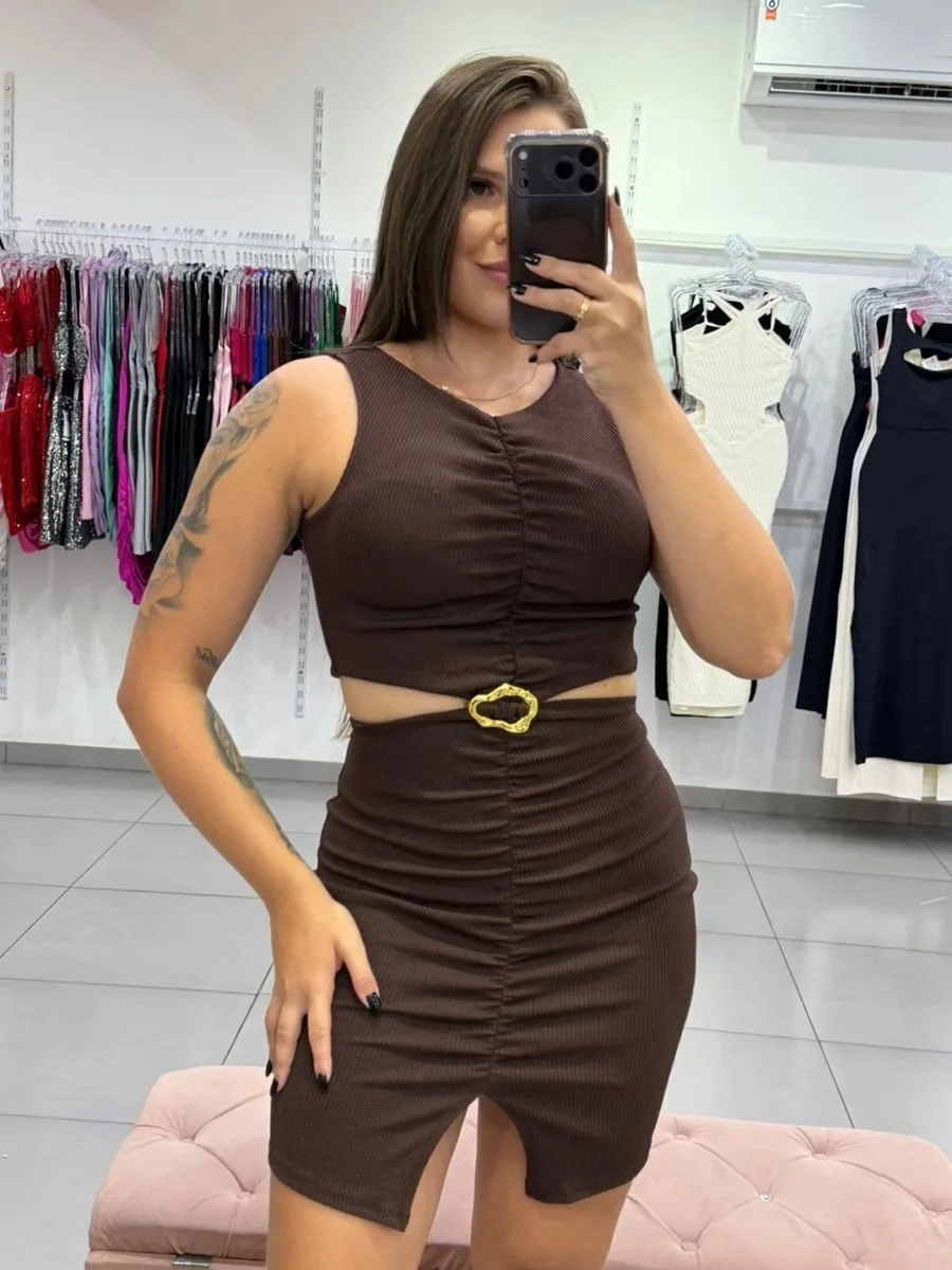 Vestido Curto com Abertura na Cintura Marrom Escuro - foto 2