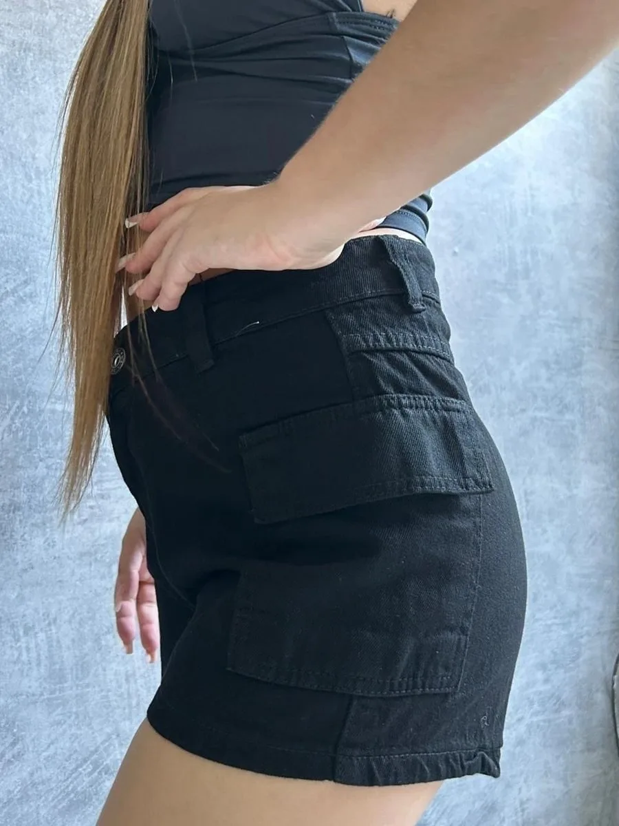 Short Mom Cargo Jeans Preto - foto 3